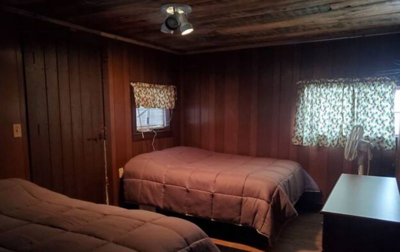 Hiawatha Cabins (Midway Cabins & Service) - Hiawatha Cabins